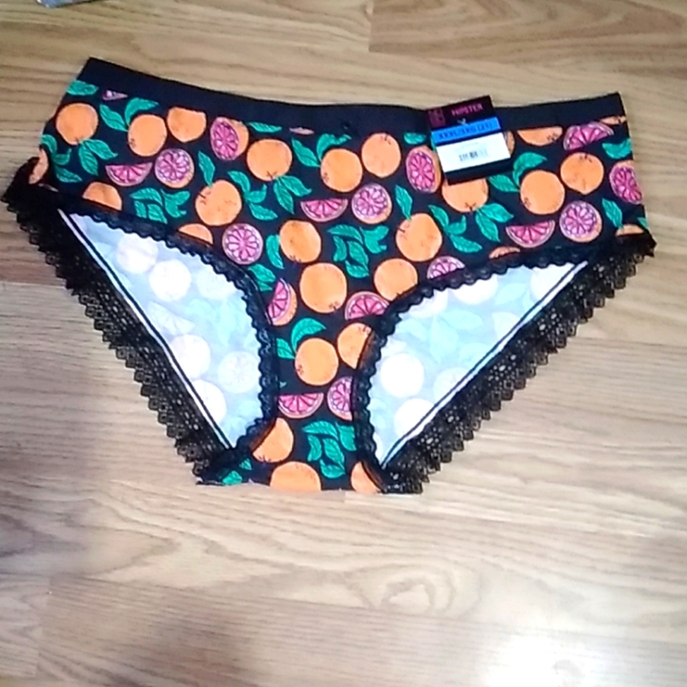 NWT NO BOUNDARIES HIPSTER PANTIES